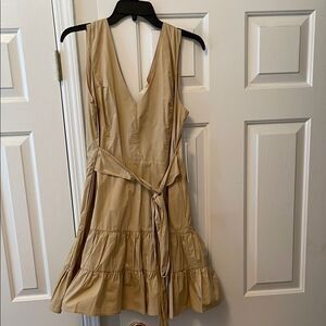 Elegant Beige Sleeveless Dress